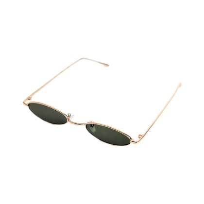 Γατίσια γυαλιά ηλίου με πράσινο φακό και χρυσό σκελετό
