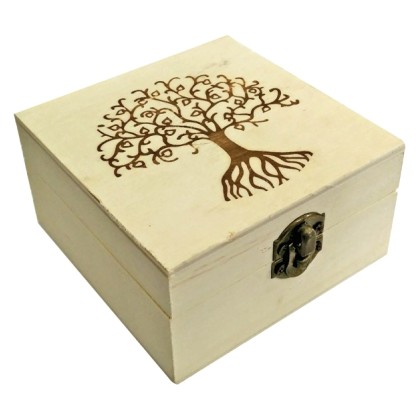 Ξύλινο αλουστράριστο τετράγωνο κουτί με πυρογραφία δέντρο [20601