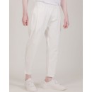 NÉ EN AOÛT the traveler pants with tucks in white