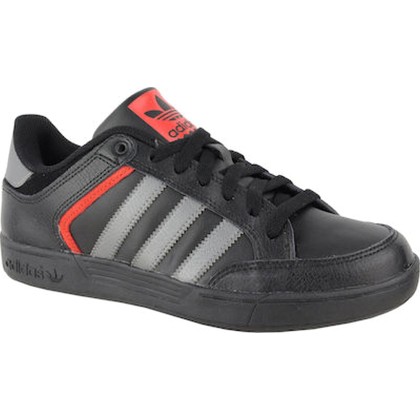 
        Adidas walking sneaker D68674
        