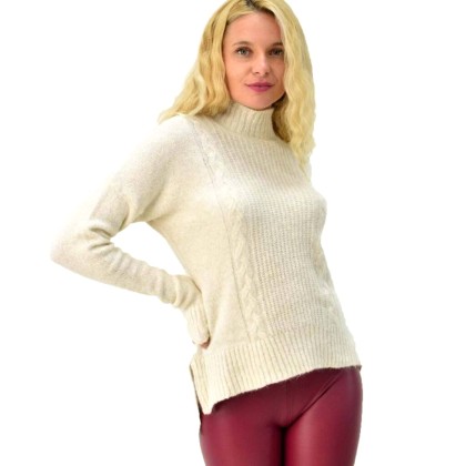 Γυναικείο πουλόβερ με πλεξούδες