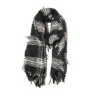Checkered Scarf With Fringes